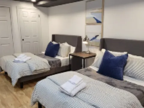 Lake house with a game room 庫克薩基酒店