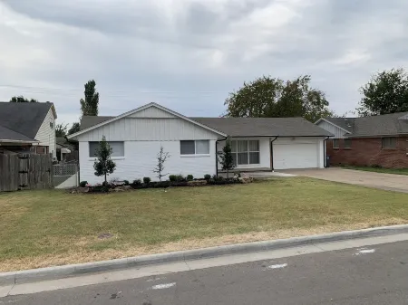 Driller’s Den III Newly Remodled-4 bdrm/3 bath-Close to Expo and Midtown Отели рядом с достопримечательностью «Expo Square»