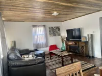 Adorable 4 Bedroom Getaway