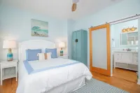 Charming Vacation Home Walking Distance to the Beach and Pool Access