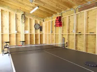 Navy Point Home and Game Room, Near Nas & Downtown Hotels in Warrington