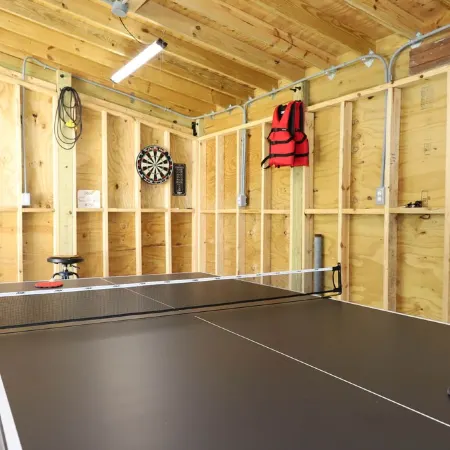 Navy Point Home and Game Room, Near Nas & Downtown
