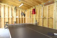 Navy Point Home and Game Room, Near Nas & Downtown Hotels in Warrington