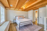 Relax with the family at this beautiful lakefront cabin located on Wilson Lake!