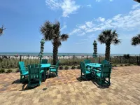 FANTASTIC OCEAN VIEWS FROM A BEAUTIFUL OCEAN FRONT CONDO!