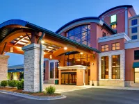 Embassy Suites by Hilton Savannah Airport Hotel dekat Bandara Internasional Hilton Head