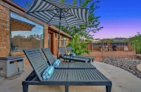 NEW Mountain View 4 BDRM Home with Pool & Spa, right on a Golf Course