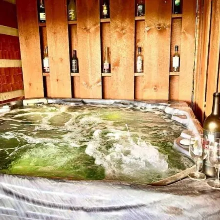 Smoky Mountain Cabin With Private Deck Hot Tub Close to National Park