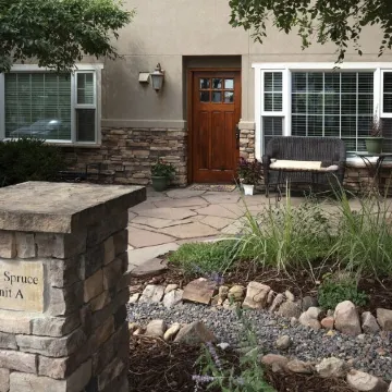 Downtown Boulder Oasis. 3 Blocks from Pearl St Mall. 4 bedrooms and 2 full baths