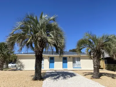 Brand New & Less than 400 ft from Beach.  Pet Friendly!