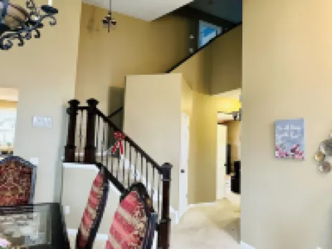 5 Bedroom Private Villa with Peloton Bike Hotels in Shakopee