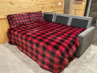 Log home nestled in tall pines near Norway Lake - Balkoner