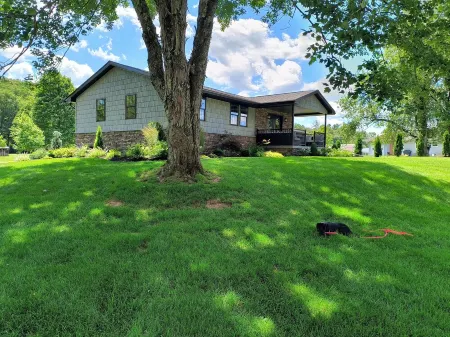 Cozy retreat minutes from town.