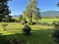 Beautiful vacation home in a large park with mountain views Hotels in Bad Tolz