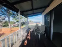 Cosy little cottage in Brightwaters NSW close to the shores of Lake Macquarie.