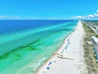 Salty Kisses 🏝 Ocean Front Condo 2 Pools, Hot Tub, Fitness and Game Room!!