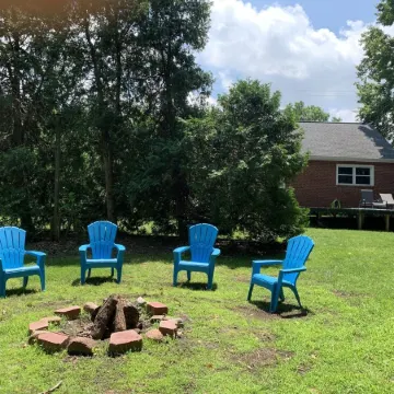 Melodic Forest~King Bed,Hot Tub, Forest, Rec Room, Wineries, Erie & Cleveland