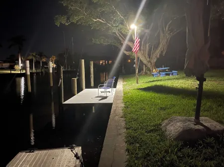 Newly renovated, 3/2 Beautiful canal front home, Close to beaches & restaurants.