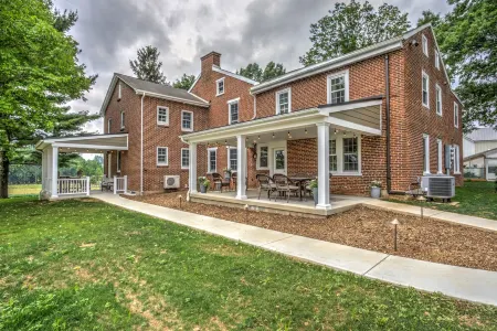 Apple Blossom Suite /Cozy Family Friendly Farm Stay/4 Bedrooms