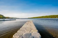 Driftwood Cottage with Cottages of Maine, Lake Great Pond, Dog Friendly, Kayaks