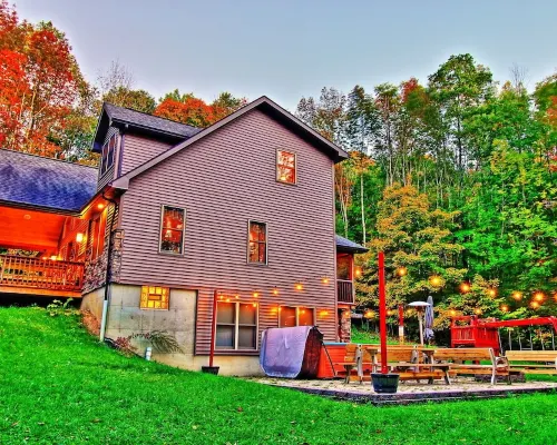 Hidden Gem💎Large Ellicottville Chalet🍁Woods⛷ Hot Tub 🕹️ Arcade Fun 🔥Fire Pit 曼斯費爾德酒店
