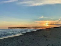 2Nauti - Wonderful 3bd 2.5 bath Holden Beach Duplex steps from beach access