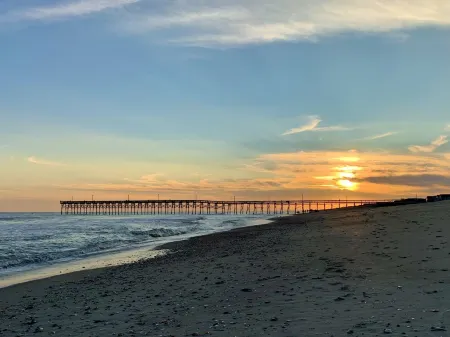 Nauti1 - Relaxing 3bd 2.5 bath Holden Beach Duplex steps from beach access