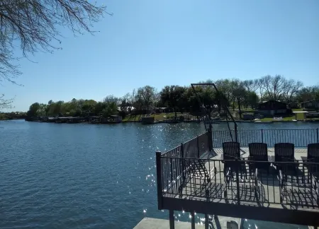 LBJ Open Water Home w/ 2-level Dock & Rope Swing!