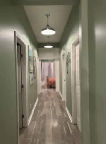 Charming 1920’s shotgun in southern Indiana, minutes from downtown Louisville