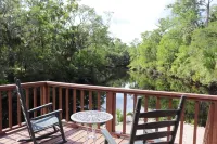 The River House - Island Getaway on the Steinhatchee River
