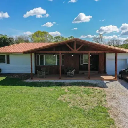 Cozy and comfy Golf Course Cottage