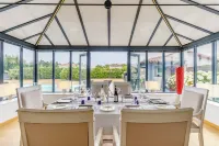 Villa de Standing 3 Chambres Piscine Chauffée sur Golf