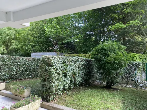 2 Pièces Avec Terrasse et Jardinet - 220 m de la Plage