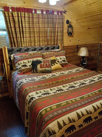 Rustic log cabin in the woods with great sunset views