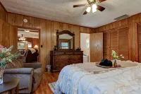 Cozy Stay Near Brevard: Hot Tub & Creek Views