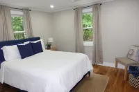 The Heart of Cape Cod - 3 bed  2 bath Hyannis Cottage