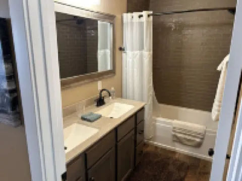 Blue Suede Suites North