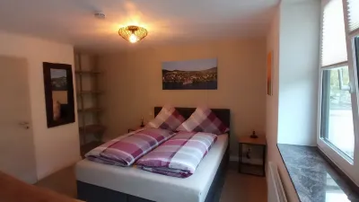 Neues Ferienhaus mit Herrlichem Ausblick auf die Mosel Mont Royal附近的飯店