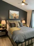Entire Home! Big Style, Big Views, Great Location!