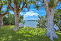 ~ WE ARE OPEN ~ BEACHFRONT ~ YES THAT'S YOUR VIEW! ~