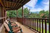 Luxury Cabin w/View! Sleeps 22, Movie Rm, Game Rm!
