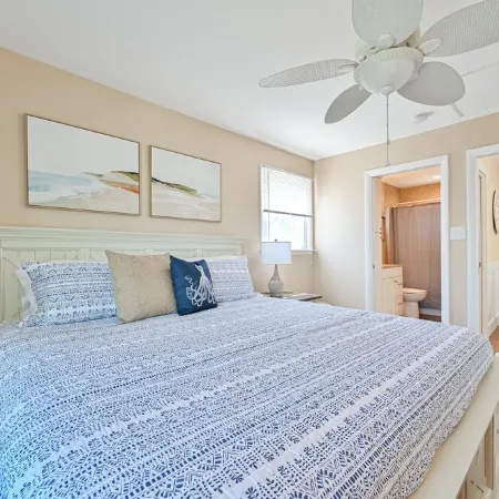 "Beach Escape" Family friendly close to AC w/ playground