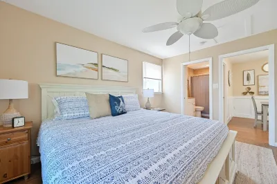 "Beach Escape" Family friendly close to AC w/ playground