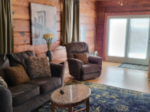 Park Place-Quaint home nestled between parks and lakes 奧爾尼酒店