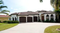 Royal Palms - 4BR/4 BA Luxury Home w/ Pool & Spa
