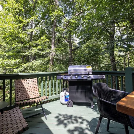 25% Off ~ Sauna, HotTub, Music, Games, Pets, 6TVs, FirePit, FullKitchen