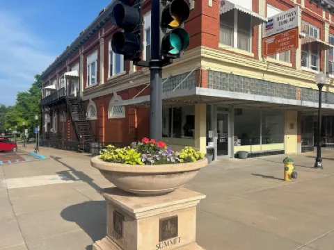 Quaint Downtown Studio Hotel a 