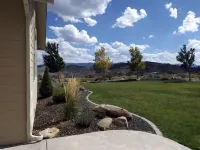 Relaxing Sierra Sunrise Family Getaway w/ EV Level 2 Charger - 4 bdrm 3 1/2 bath