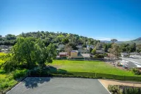 NEW LISTING ! NEWLY REMODELED HISTORIC HOME NEAR DOWNTOWN!
