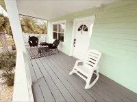 Cozy 1st floor, steps to beach, right off A1A Beach!